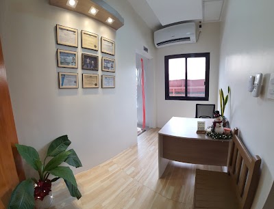 Tiptop IDental Clinic