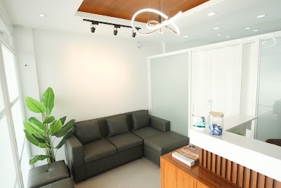 V-SMILE DENTAL CLINIC